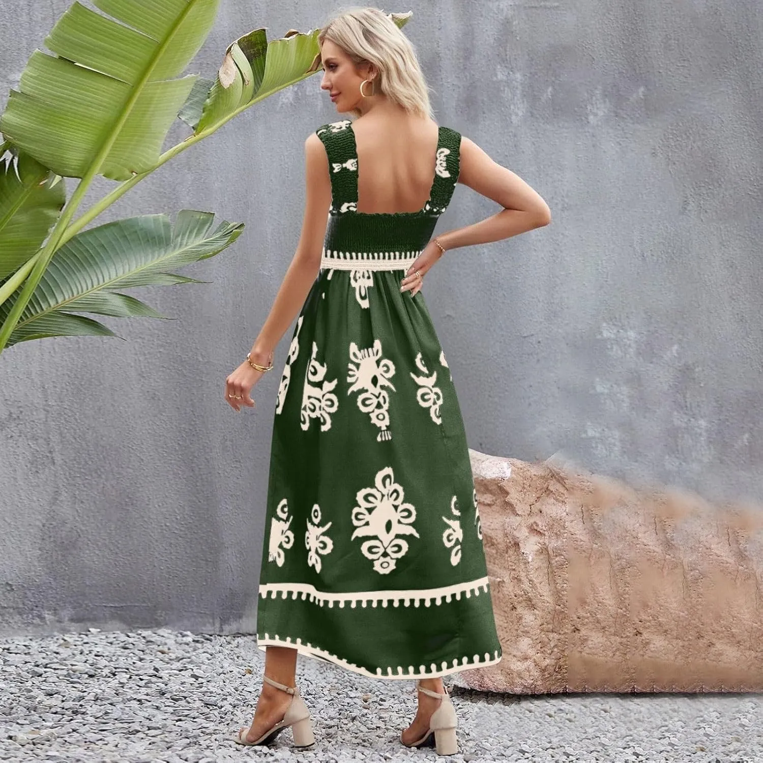 Maxi Dresses for Women 2025 Summer Square Neck Boho Dress Casual Sleeveless Floral Aline Smocked Beach Dresses