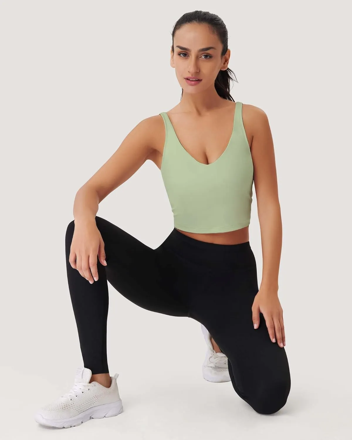 Sports Bras for Women Longline Padded Medium Support Workout Crop Tops Built in Shelf Bra Wirefree Gym Yoga Tank Top