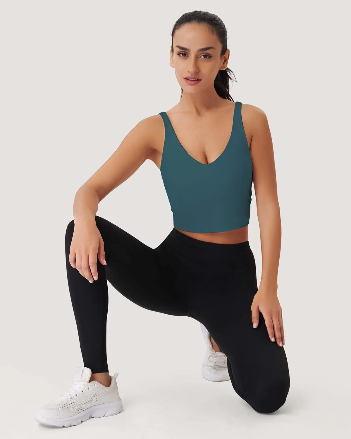 Sports Bras for Women Longline Padded Medium Support Workout Crop Tops Built in Shelf Bra Wirefree Gym Yoga Tank Top