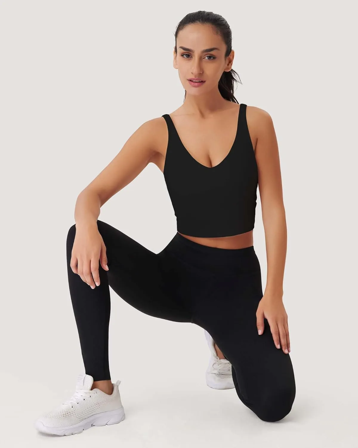 Sports Bras for Women Longline Padded Medium Support Workout Crop Tops Built in Shelf Bra Wirefree Gym Yoga Tank Top