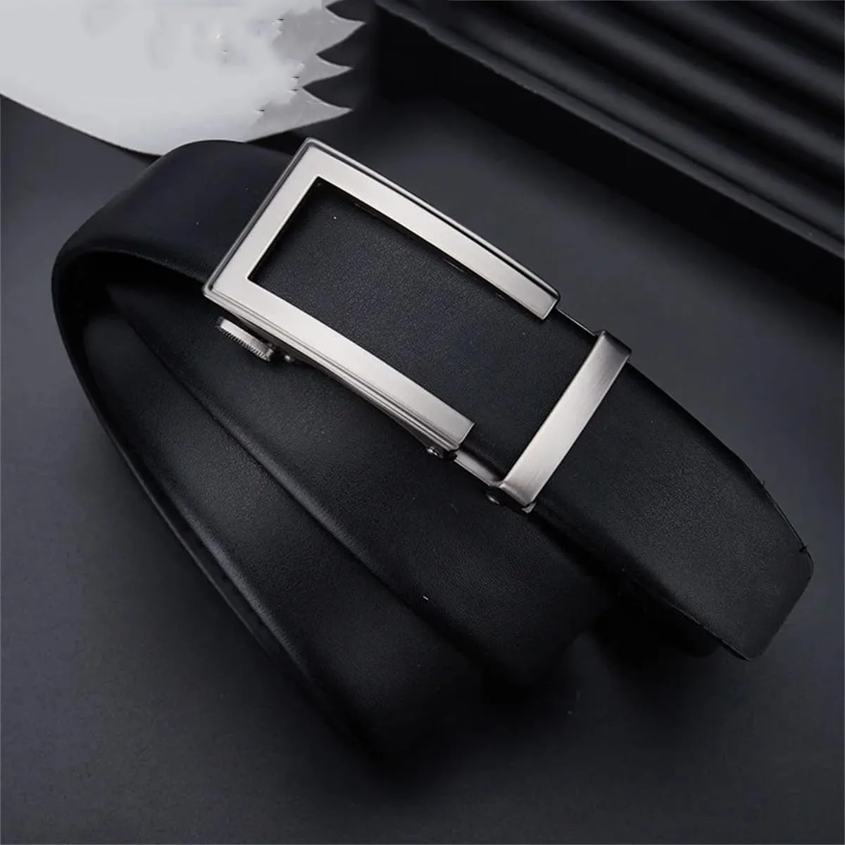 Yeuyyben Fashion Men Leather Belt Automatic Buckle Adjustable Ratchet Jeans Formal Belt